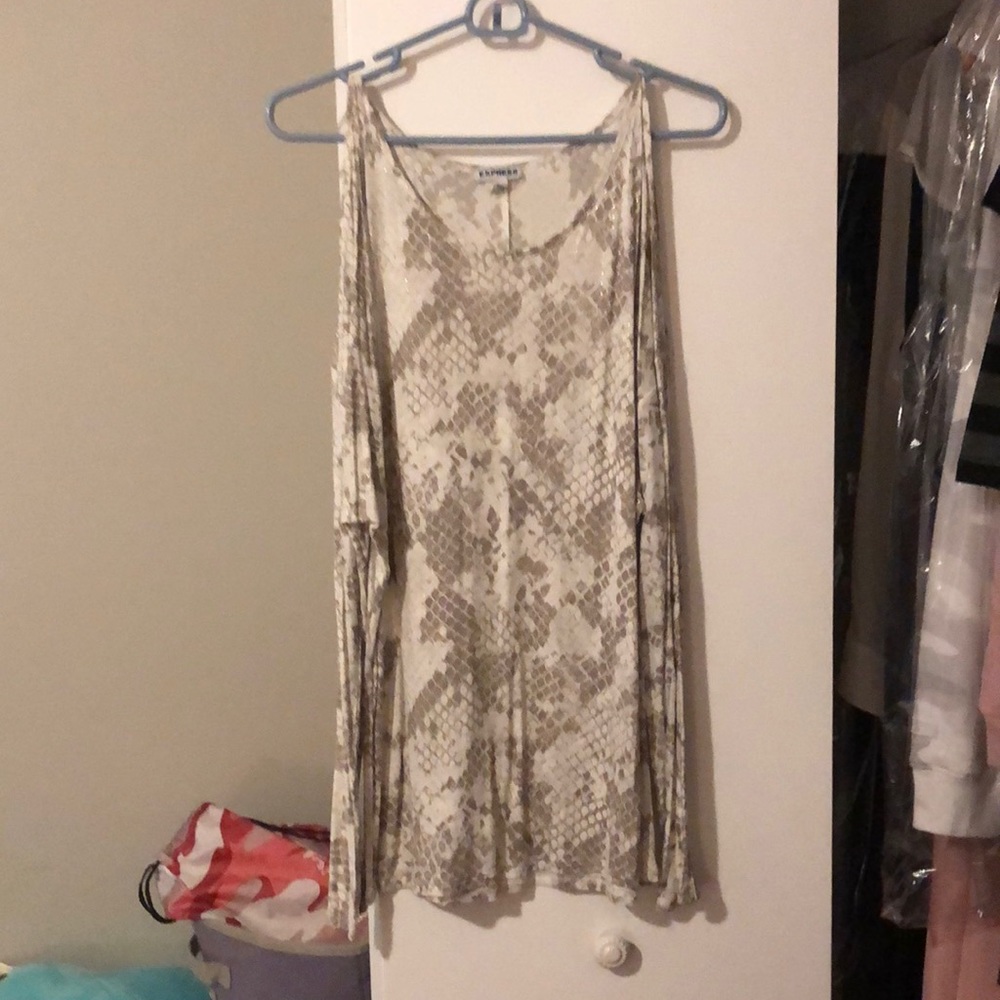 Cold shoulder snake print long sleeve top